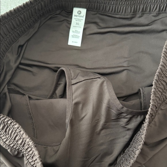 90 degree seamless Safari trail bra, and running shorts set - Picture 6 of 11